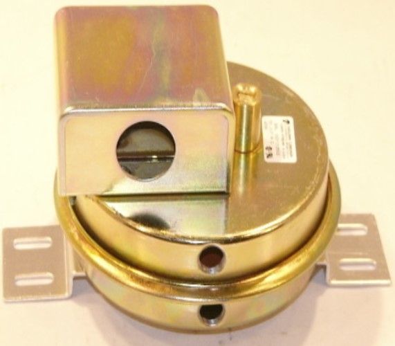 A.J. Antunes .05"-9" 1/8" Npt Diff # Switch 8221212002