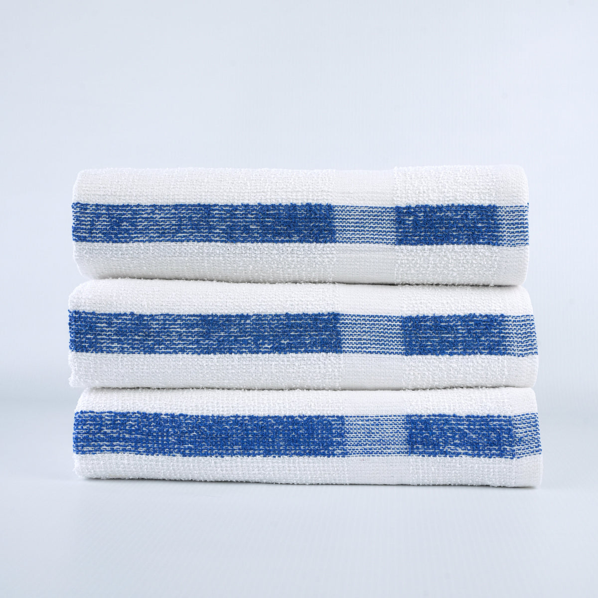 HR Cotton blue-stripe 24x48 16/S 86/14 blended pool towel. Supplier product photograph.