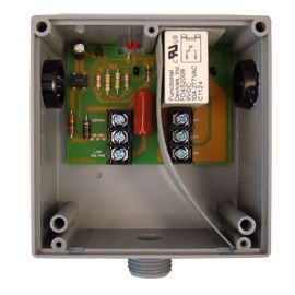 Functional Devices Pilot Relay, 15 Amp Spdt, 10-30 Vac/Dc/208-277 Vac Coil, Hi/Lo Vertical Separation, Nema 1 Housing RIBH1CW